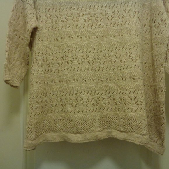 GREEK VACATION STY BEIGE MACHINE OPEN CROCHET DESIGNS W TINY BUTTONS ON NECK B… - Picture 5 of 7